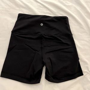 Biker shorts in black